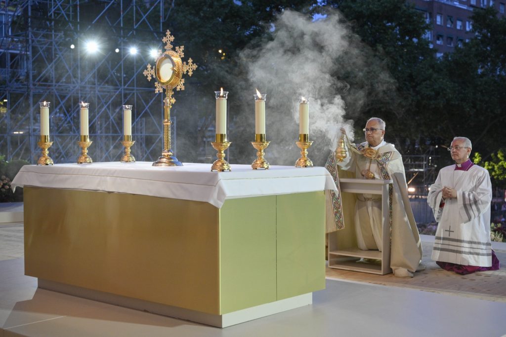 Pope Leo XIV incensing the Eucharistic Host in the Monstrance on the Altar at Plaza De Cibeles